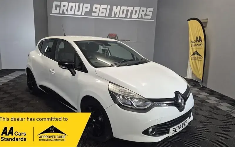 Used Renault Clio IV Dynamique 73 HP (53 kW) 2014 Hatchback