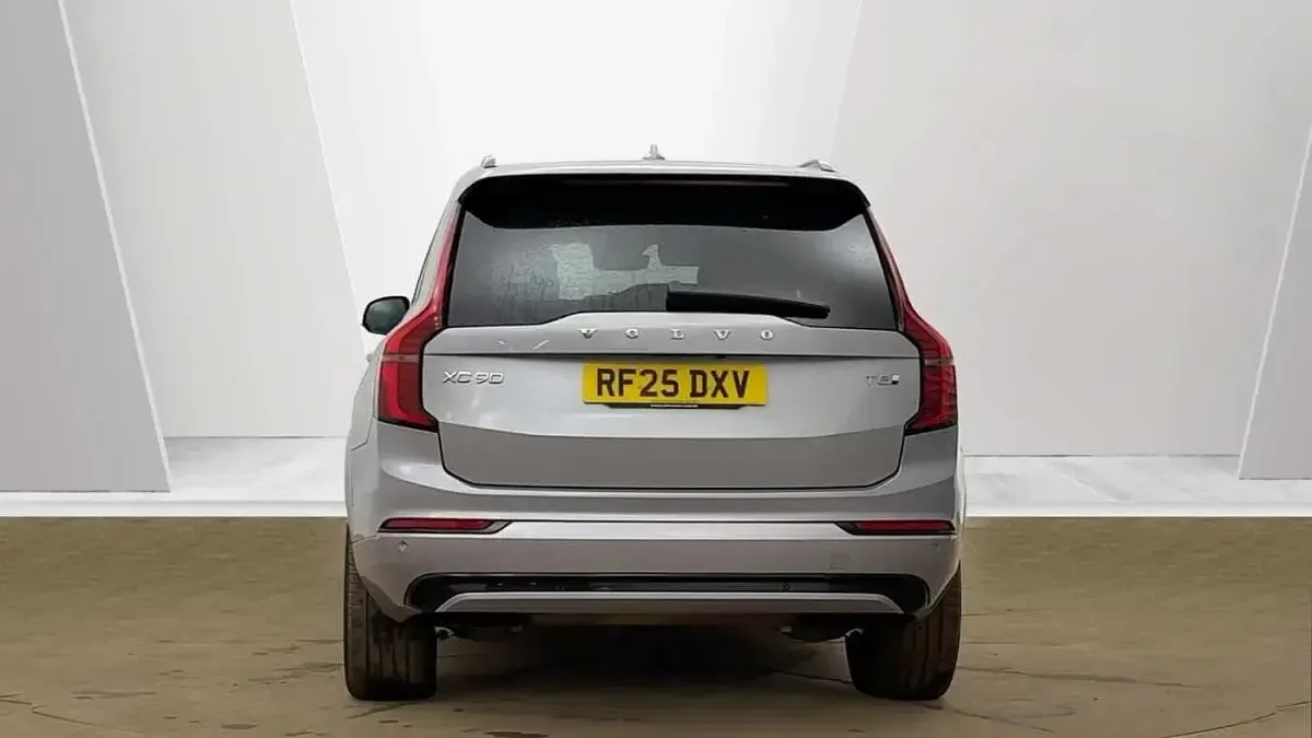 Used Volvo XC90 Plus 455 HP (334 kW) 2025 Silver SUV
