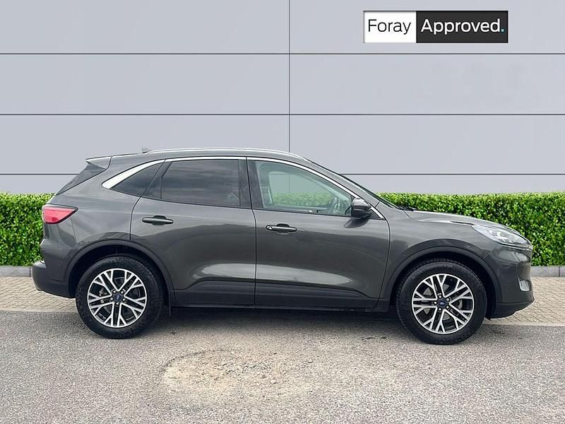 Used Ford Kuga Titanium 148 HP (108 kW) 2021 Grey SUV