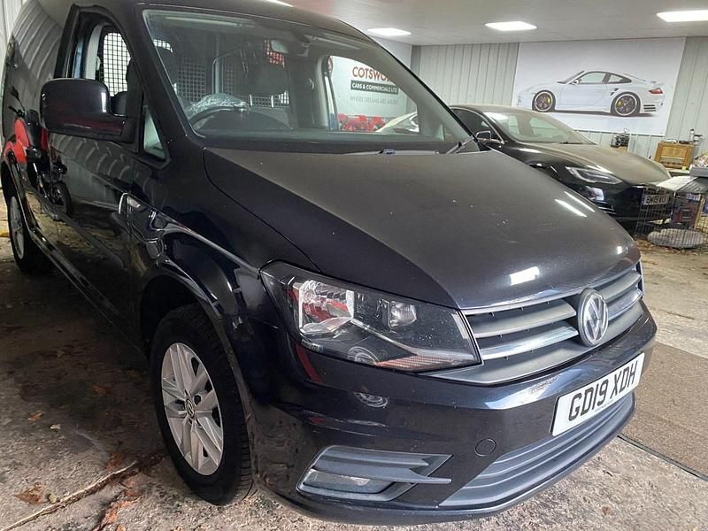 Used VW Caddy Highline 102 HP (75 kW) 2019 Black MPV