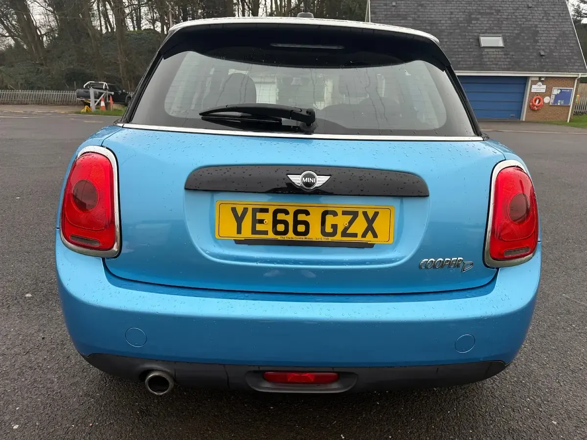 Used Mini Cooper D Hatch 2016 Blue Hatchback