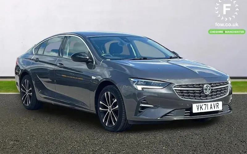 Usado Vauxhall Insignia Edition 122 HP (89 kW) 2021 Citadino