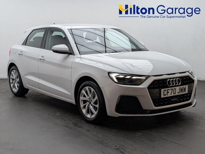 Used Audi A1 Sportback Sport 95 HP (69 kW) 2021 White Hatchback