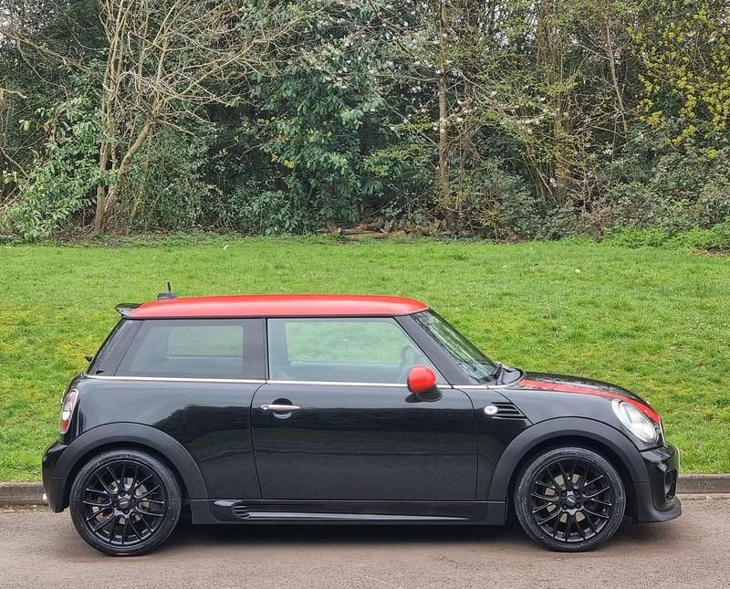 Używany Mini John Cooper Works Hatch 211 KM (155 kW) 2011 Czarny Hatchback