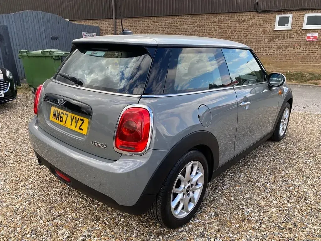 Used Mini Cooper Hatch 136 HP (100 kW) 2017 Grey Hatchback