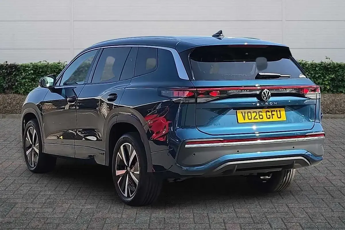 Used VW Tayron Elegance 193 HP (141 kW) 2026 Nightshade blue SUV