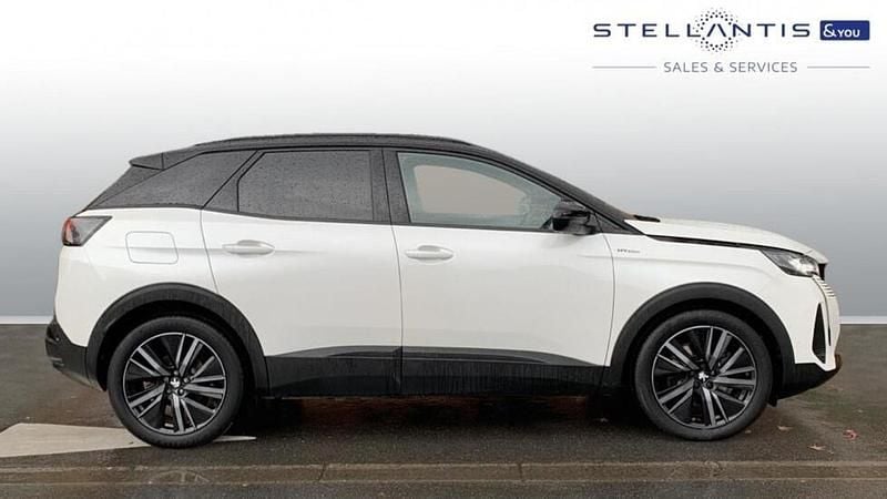 White Used 2024 Peugeot 3008 GT SUV | £22,246 (Fair price) - Image 1/4