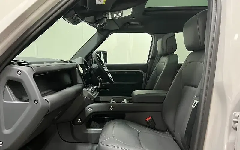 New Land Rover Defender HSE Dynamic 249 HP (183 kW) 2025 SUV