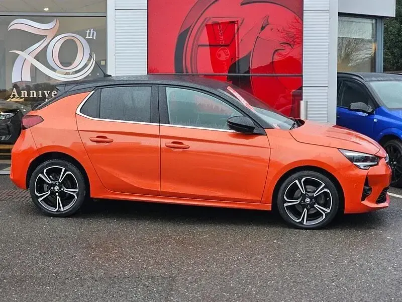 Używany Vauxhall Corsa Ultimate 100 KM (73 kW) 2022 Pomarańczowy Hatchback