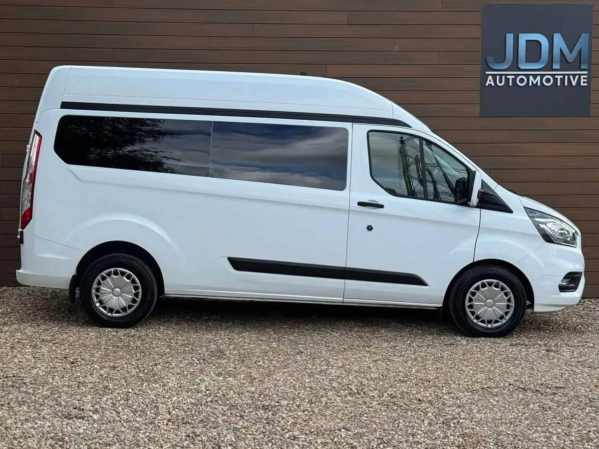 Used Ford Transit Custom Trend 130 HP (95 kW) 2023 White MPV