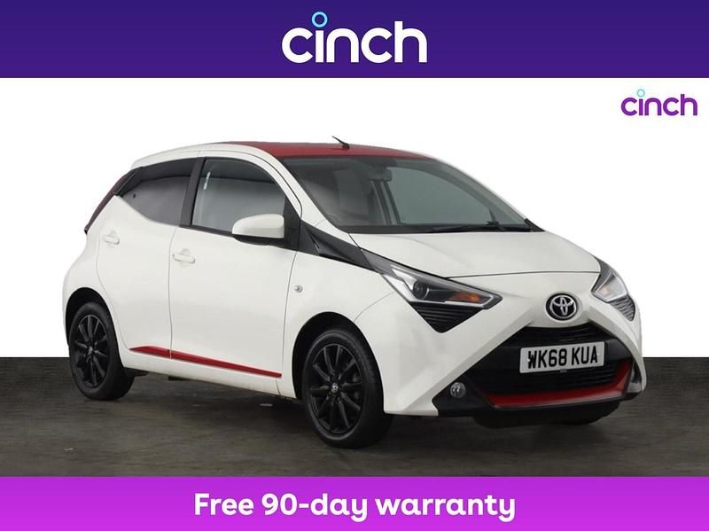 White Used 2018 Toyota Aygo x-press Hatchback | £8,149 (Fair price) - Image 1/3