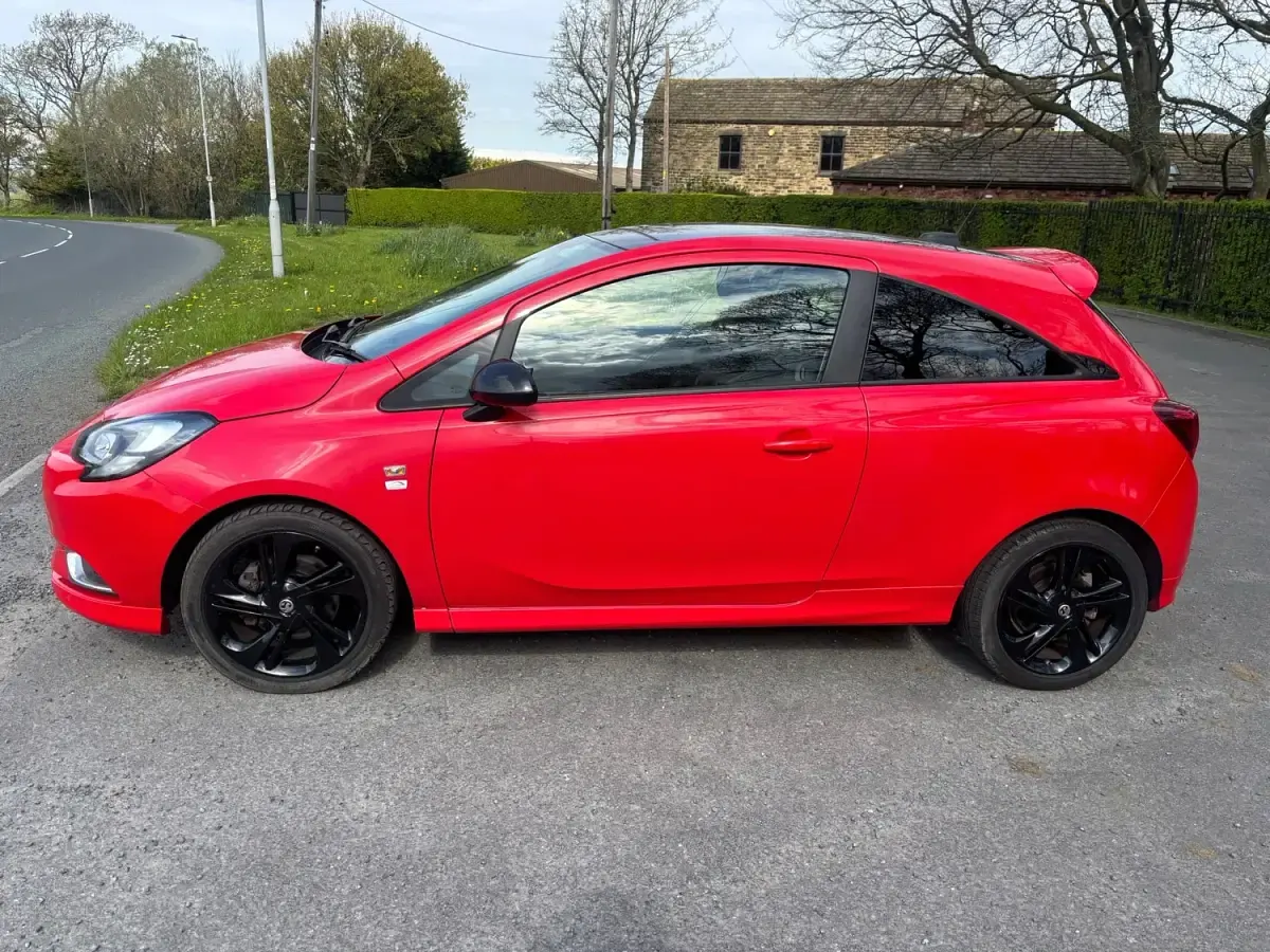 Używany Vauxhall Corsa Edition 100 KM (73 kW) 2016 Czerwony Hatchback
