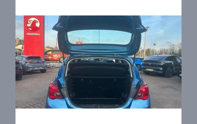 Used Vauxhall Corsa Design Edition 90 HP (66 kW) 2017 Blue Hatchback