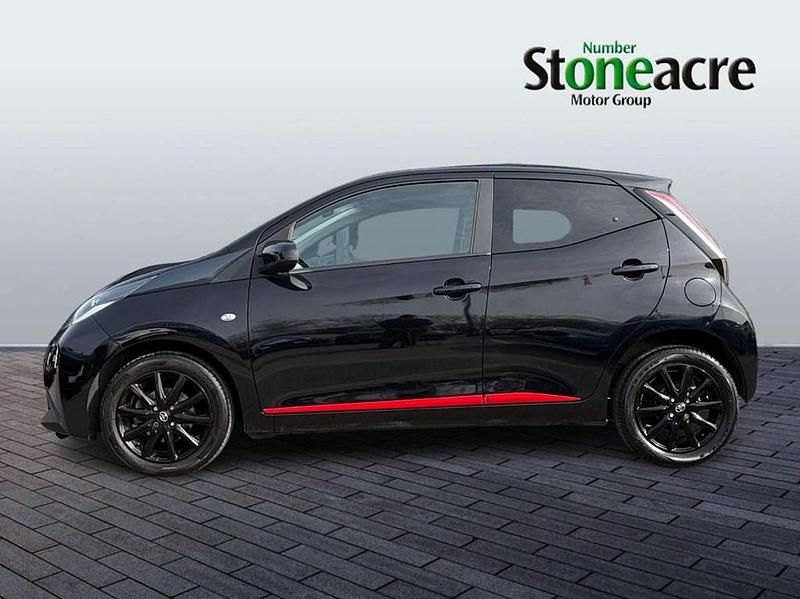 Used Toyota Aygo x-style 68 HP (50 kW) 2018 Black Hatchback