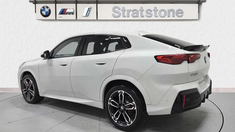 New BMW iX2 Luxury Line 147 kW (201 HP) 2025 White SUV