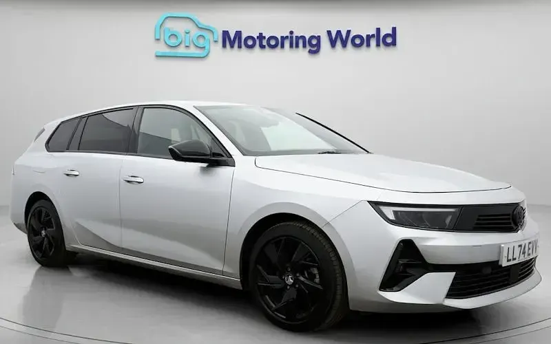 Used Vauxhall Astra 131 HP (96 kW) 2026 Estate