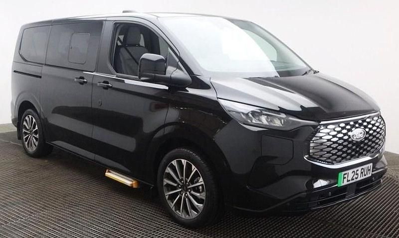 Used Ford Tourneo Titanium X 160 kW (218 HP) 2025 Black MPV