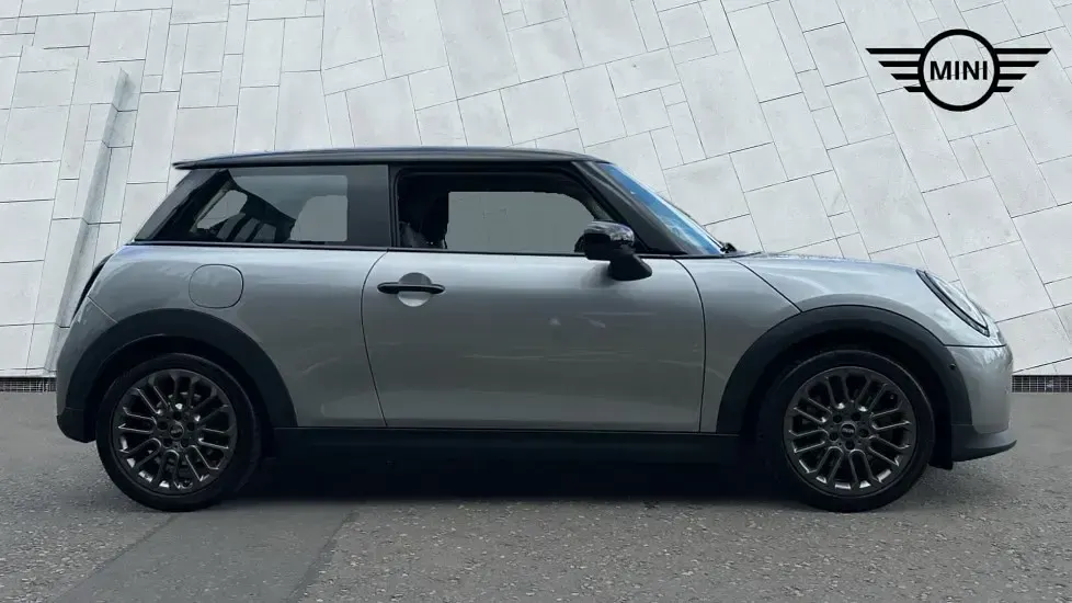 Used Mini Cooper S Hatch 201 HP (147 kW) 2024 Silver Hatchback