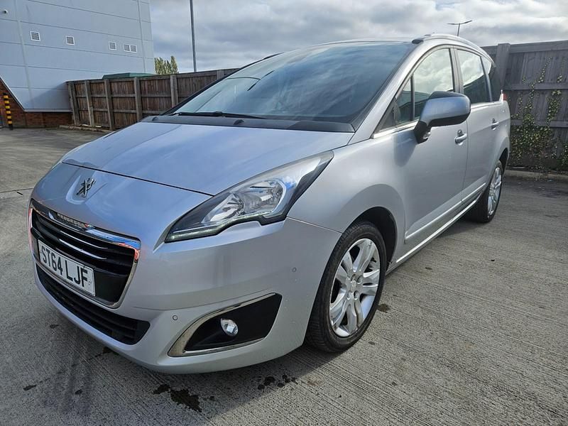 Used Peugeot 5008 Active 115 HP (84 kW) 2014 Silver MPV