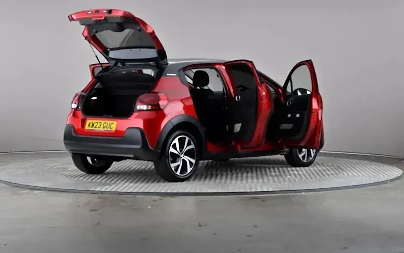 Used Citroën C3 PureTech 110 HP (80 kW) 2023 Red Hatchback