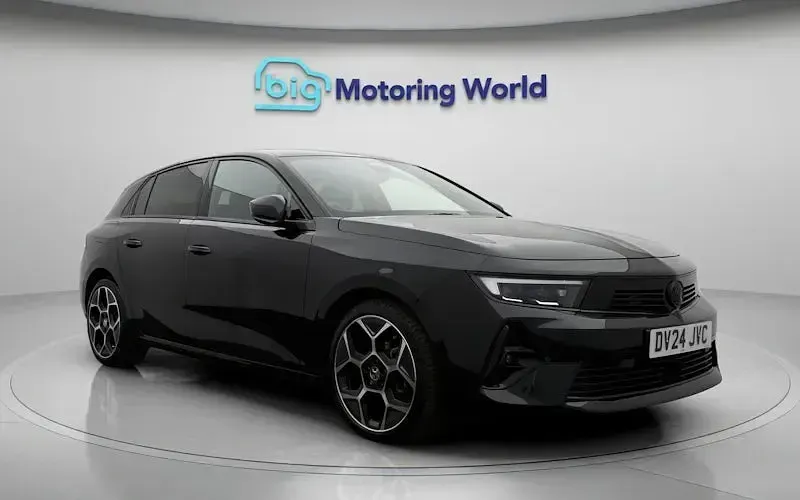 Usado Vauxhall Astra Ultimate 131 CV (96 kW) 2026 Utilitario