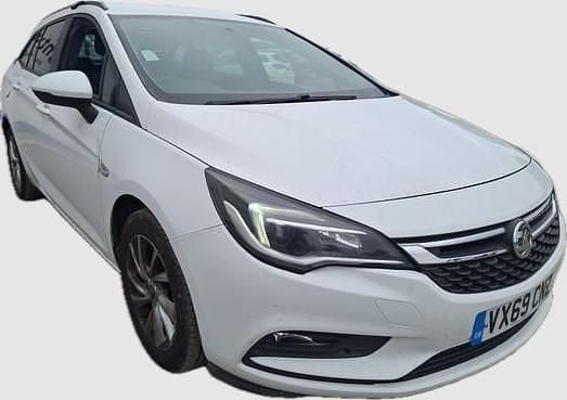 White Used 2019 Vauxhall Astra Design Edition Estate | £4,995 (Super price) - Image 1/4