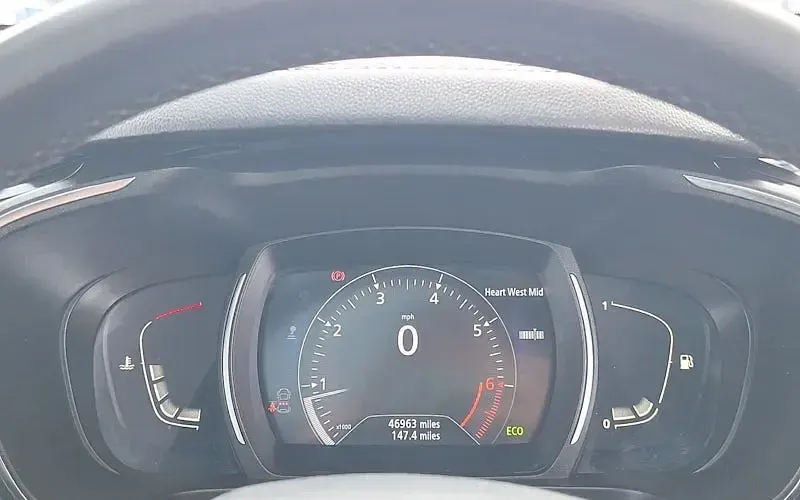 Used Renault Kadjar Signature 131 HP (96 kW) 2018 Silver  SUV