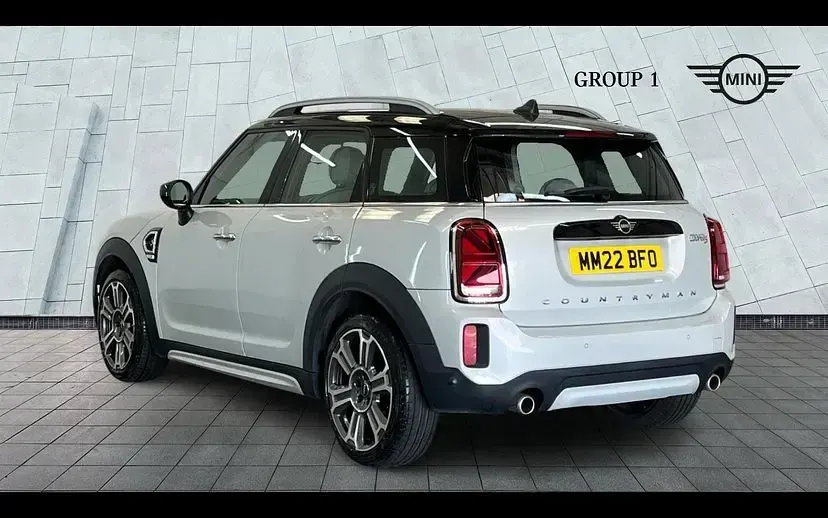 Used Mini Cooper S Countryman Exclusive 176 HP (129 kW) 2022 White silver SUV