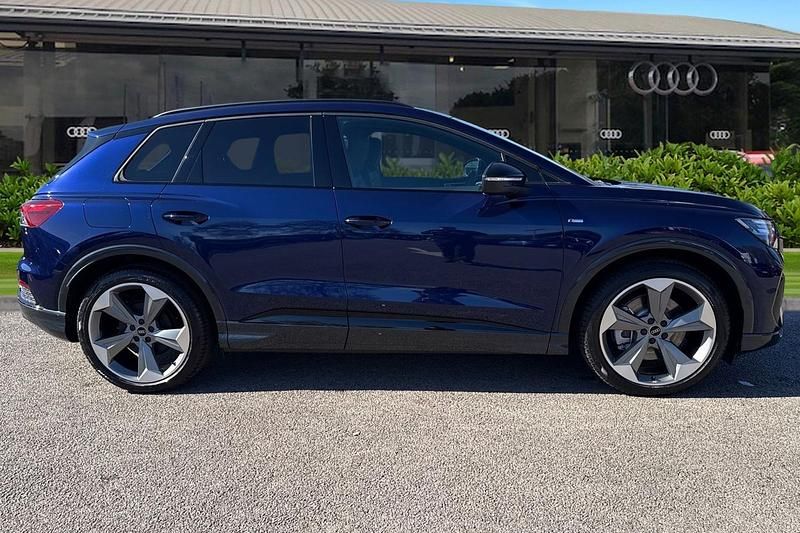 New Audi Q4 e-tron Black Edition 150 kW (204 HP) 2026 Blue SUV