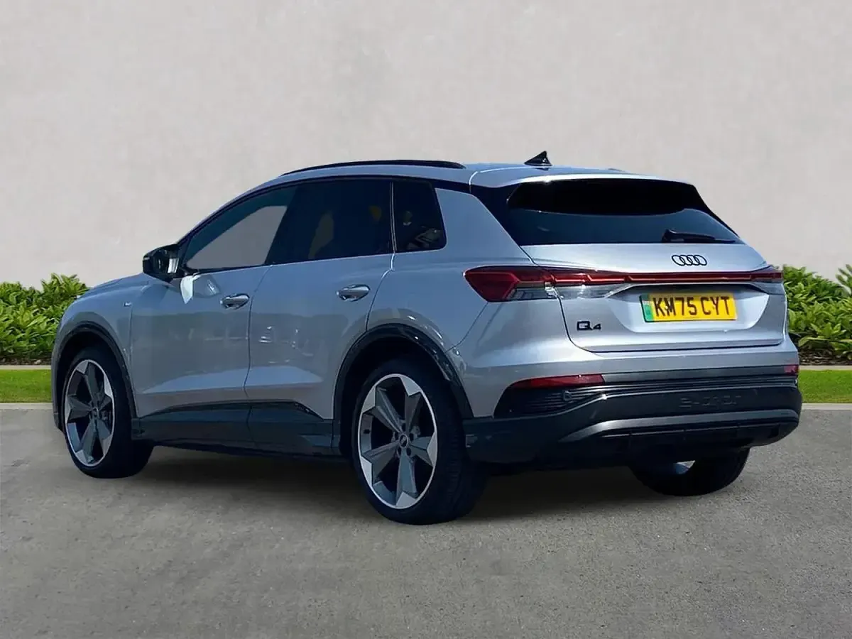 Used Audi Q4 e-tron Black Edition 210 kW (286 HP) 2025 Silver SUV