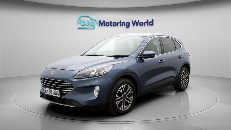 Used Ford Kuga Titanium 150 HP (110 kW) 2020 Blue SUV