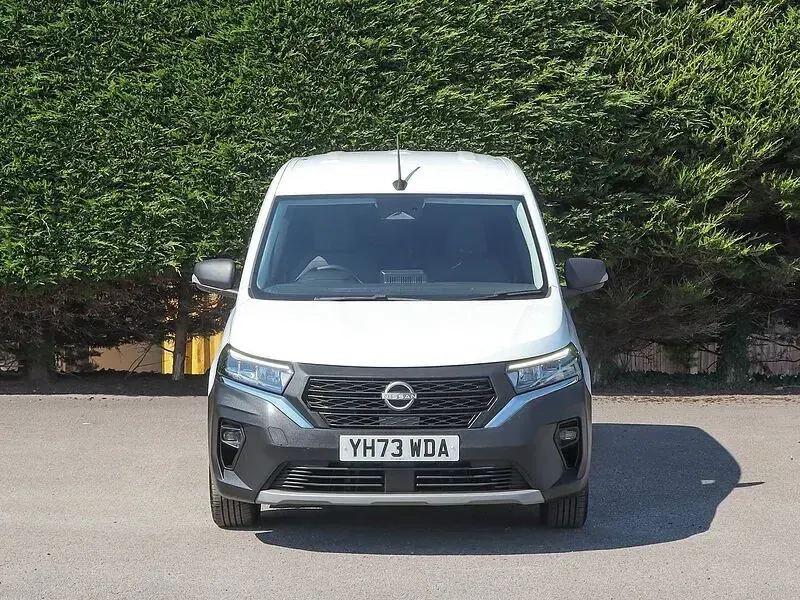 Used Nissan Townstar Acenta 130 HP (95 kW) 2023 White Van