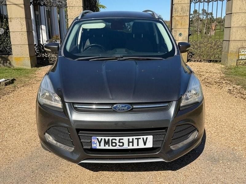 Begagnad Ford Kuga Zetec 150 HK (110 kW) 2016 Grå SUV