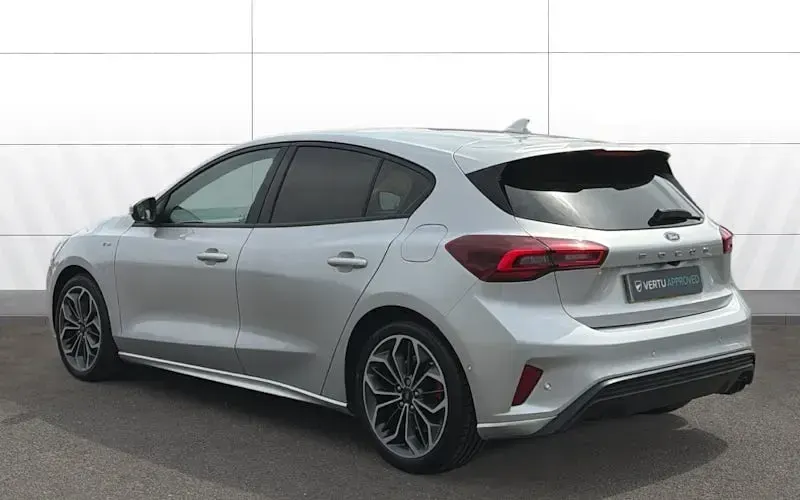 Used Ford Focus ST-Line X 125 HP (91 kW) 2023 Silver Hatchback