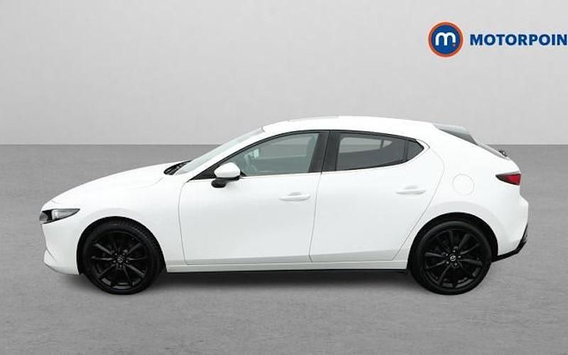 Usado Mazda 3 Inclusive 186 HP (136 kW) 2022 Branco Citadino