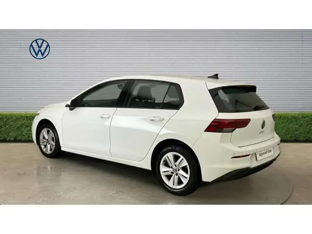 Used VW Golf VII Life 150 HP (110 kW) 2021 White Hatchback