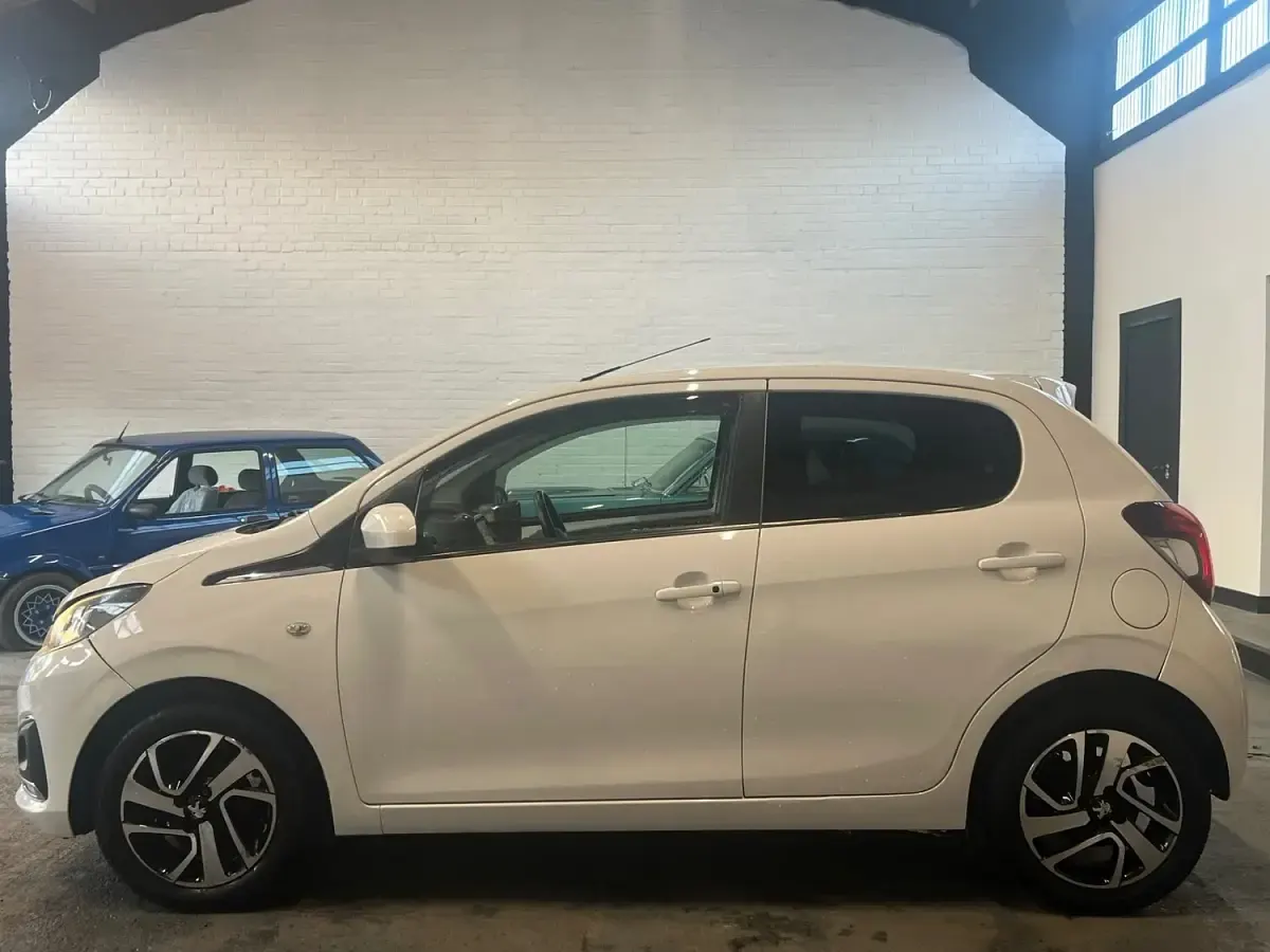 Używany Peugeot 108 Allure 82 KM (60 kW) 2014 Biały Hatchback