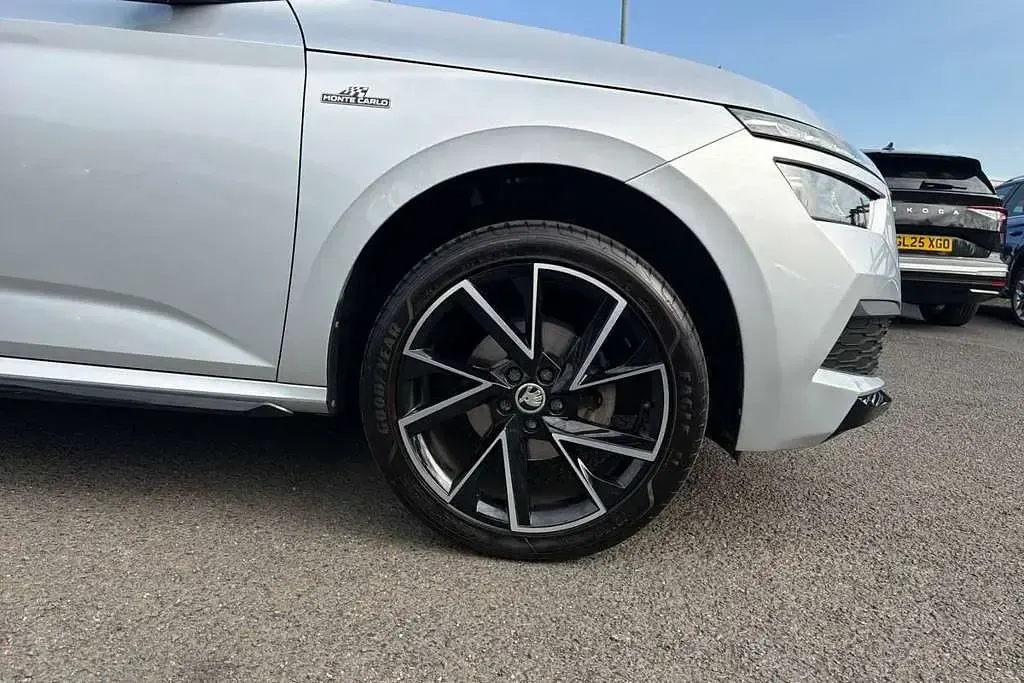 Used Skoda Kamiq Monte Carlo 147 HP (108 kW) 2022 Silver SUV