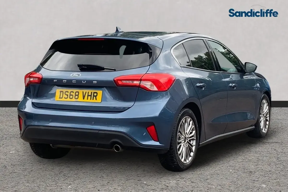 Used Ford Focus Titanium X 125 HP (91 kW) 2020 Chrome blue (premium paint) Hatchback