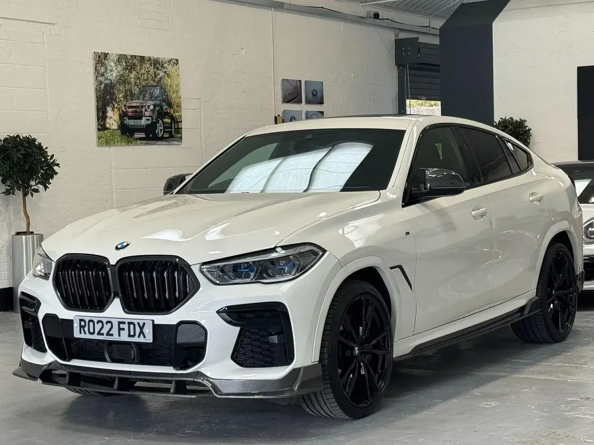 Used BMW X6 M Sport 335 HP (246 kW) 2022 White SUV