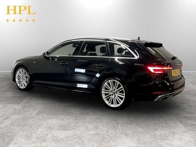 Używany Audi A4 S-Line 150 KM (110 kW) 2019 Czarny Kombi