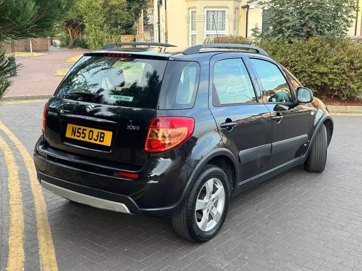 Used Suzuki SX4 SZ4 118 HP (86 kW) 2010 Black Hatchback