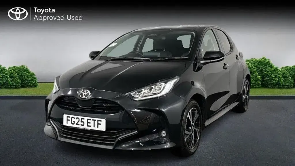 Used Toyota Yaris Design 2025 Black Hatchback
