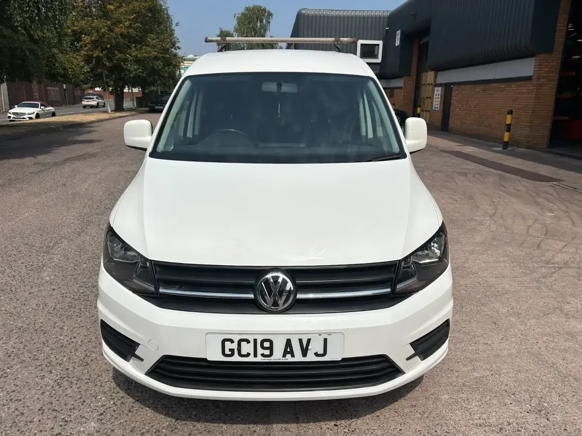 Used VW Caddy Trendline 102 HP (75 kW) 2019 White MPV