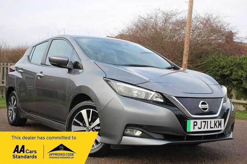 Used Nissan Leaf Acenta 110 kW (150 HP) 2021 Grey Hatchback