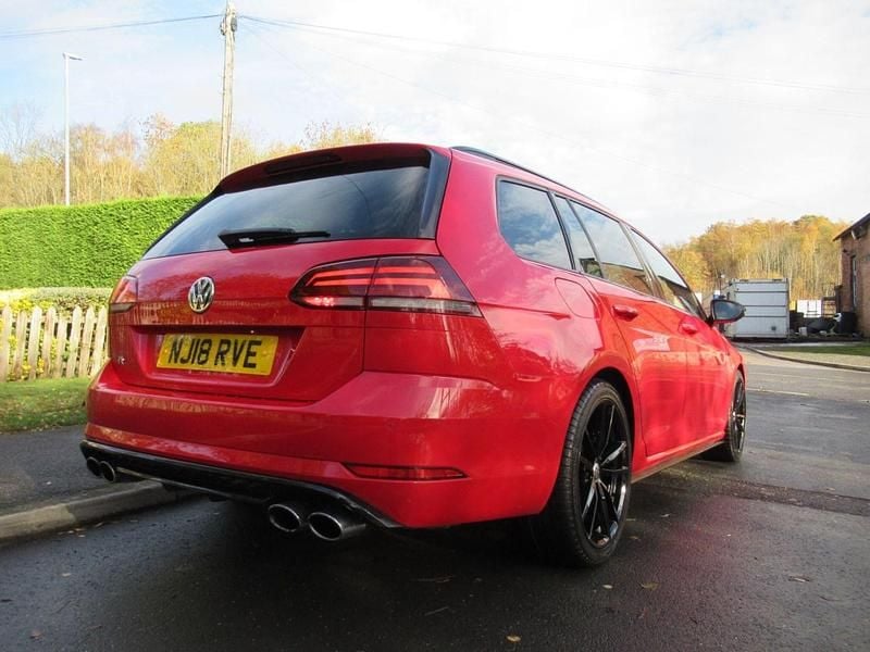 Used VW Golf VII R 310 HP (228 kW) 2018 Red Estate