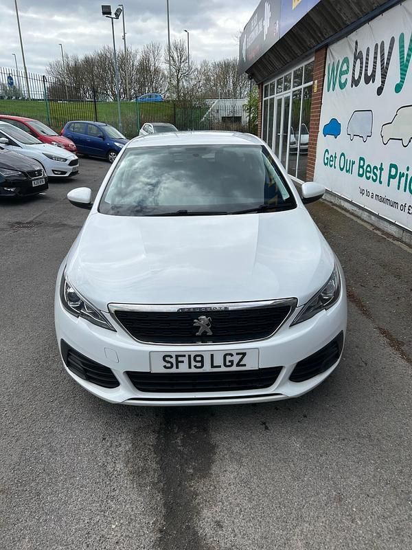 Used Peugeot 308 2019 White Estate