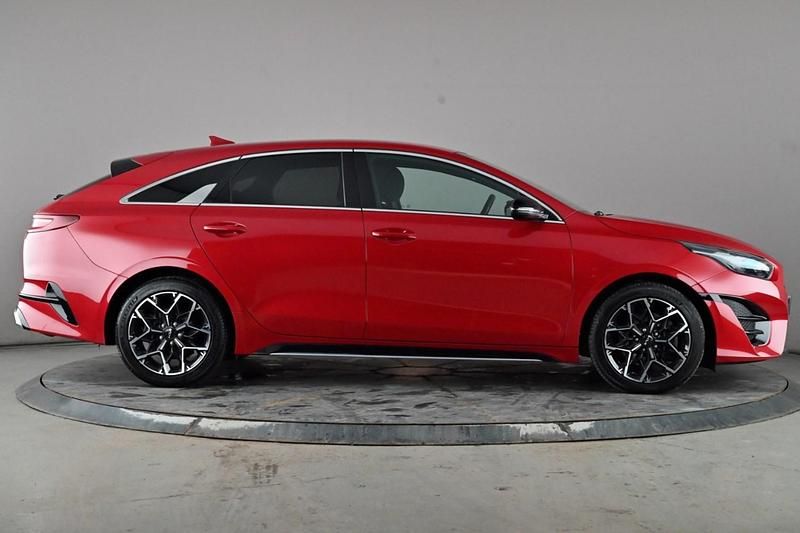 Used Kia ProCeed GT-Line 158 HP (116 kW) 2024 Red Estate