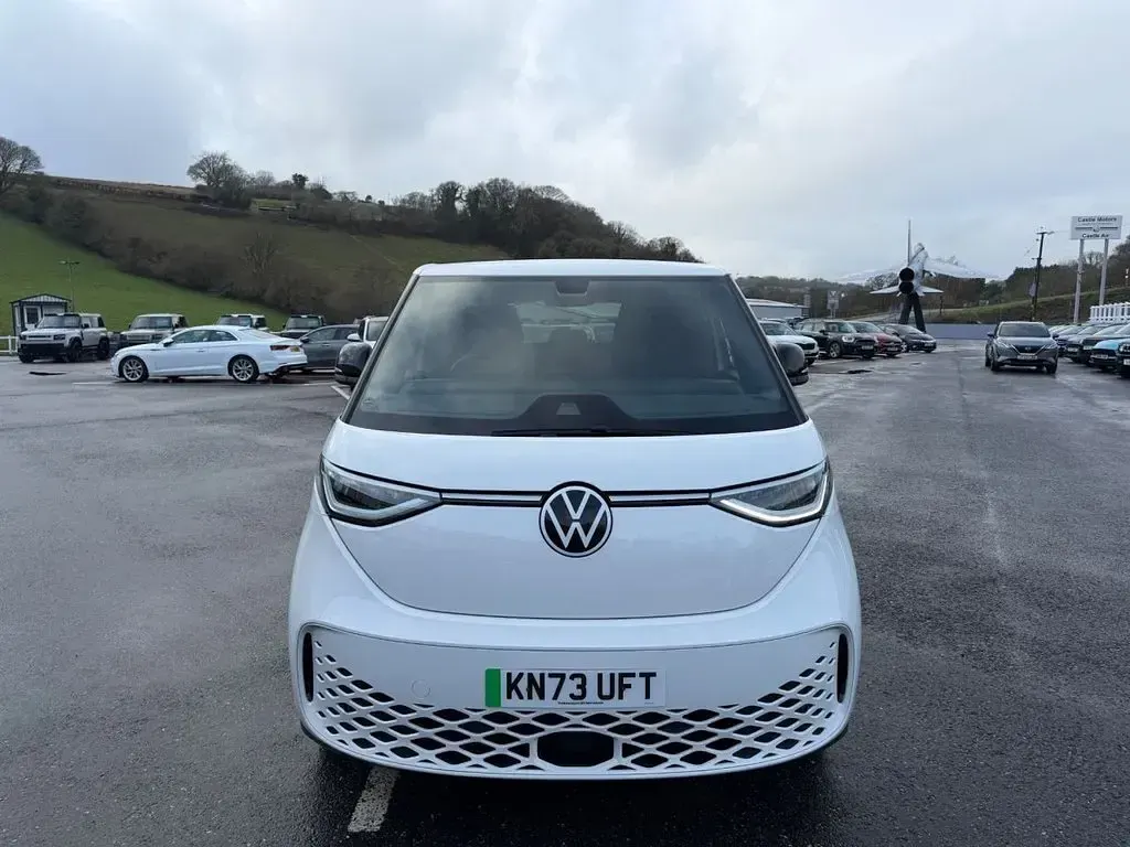 Used VW ID. Buzz Pro 150 kW (204 HP) 2023 White MPV