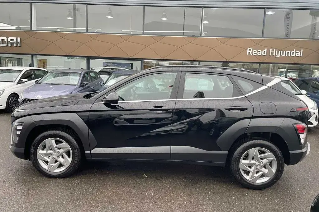 Used Hyundai Kona Advanced 138 HP (101 kW) 2025 Abyss black SUV